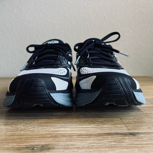 Skechers Men’s 8.5 Slip-ins Max Cushioning Premier 2.0 - Continuous White/ Black - Picture 10 of 16